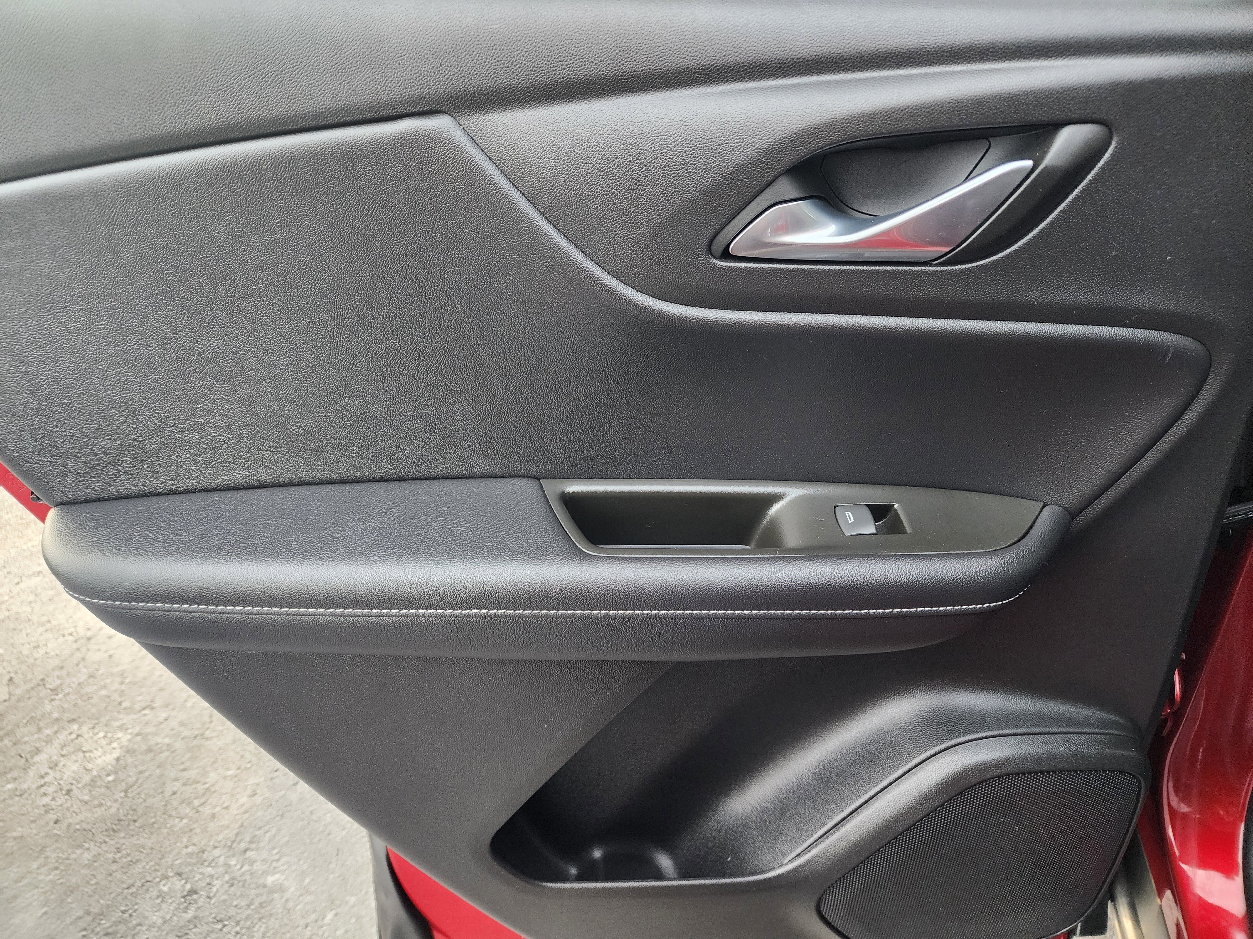 Used 2025 Chevrolet Blazer LT image 16