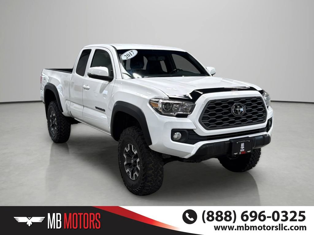 Used 2017 Toyota Tacoma TRD Off-Road AWD/4WD image 2