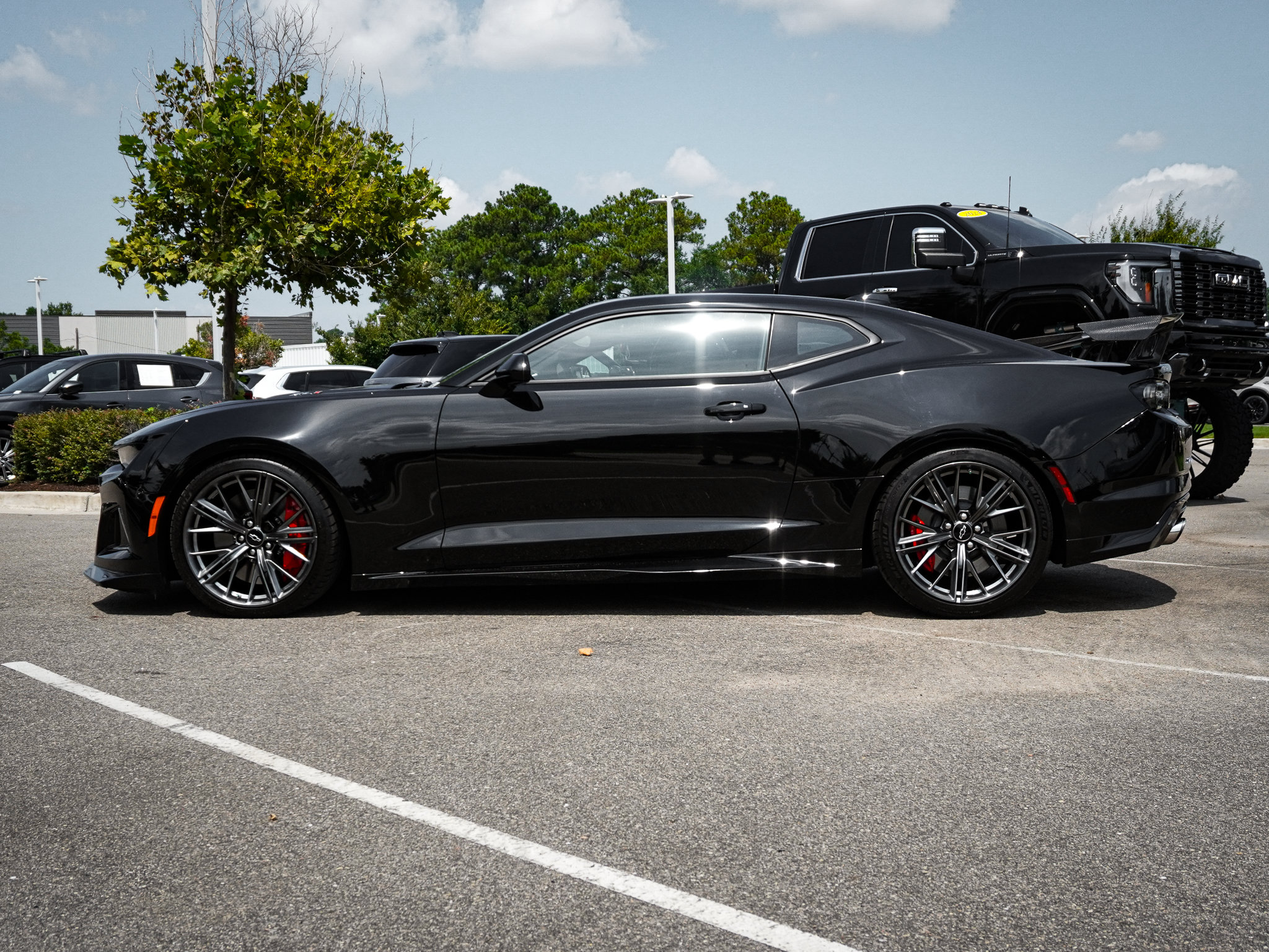 Used 2023 Chevrolet Camaro ZL1 RWD image 8