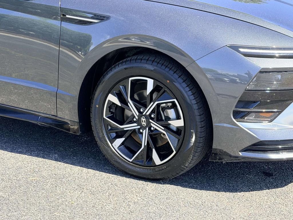 Used 2025 Hyundai Sonata SEL FWD image 26