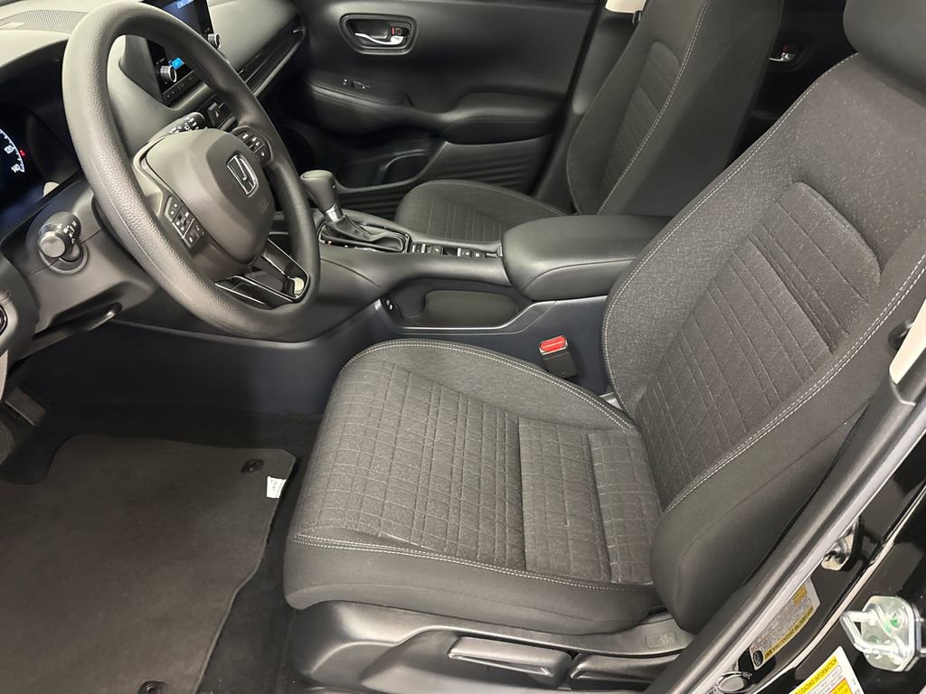 Certified 2025 Honda HR-V LX image 17