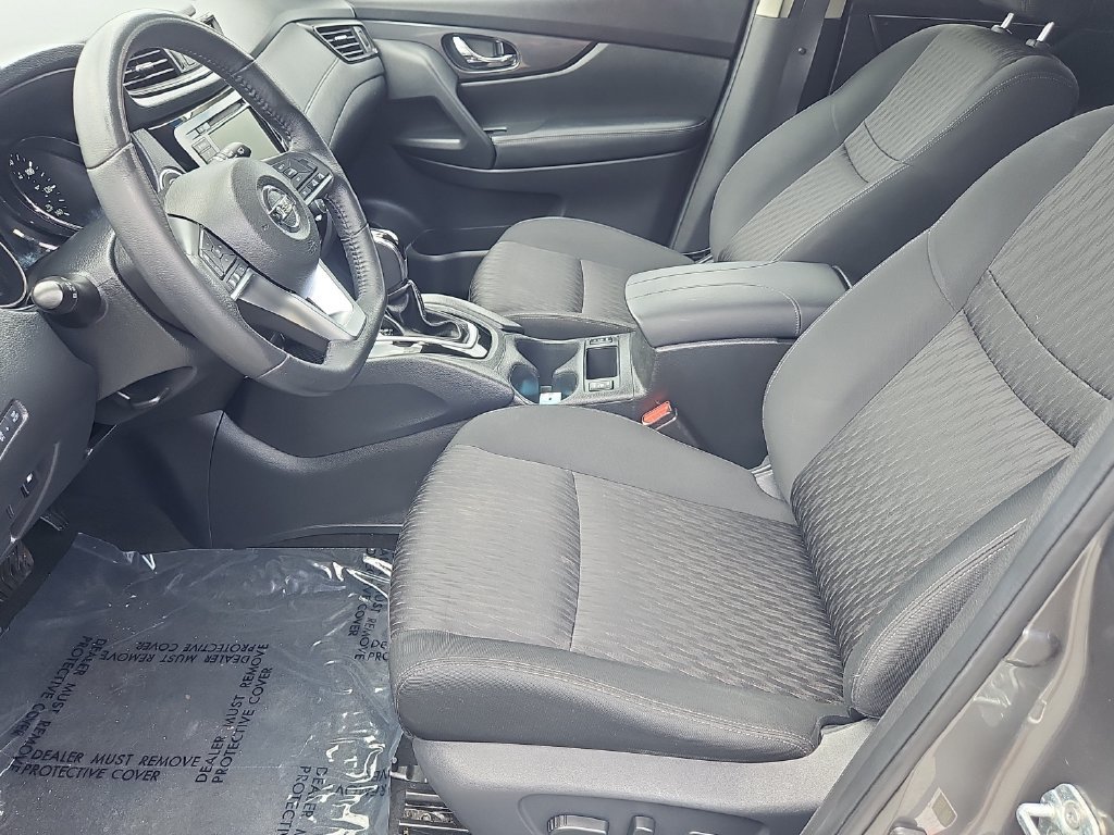 Used 2018 Nissan Rogue SV AWD/4WD image 27