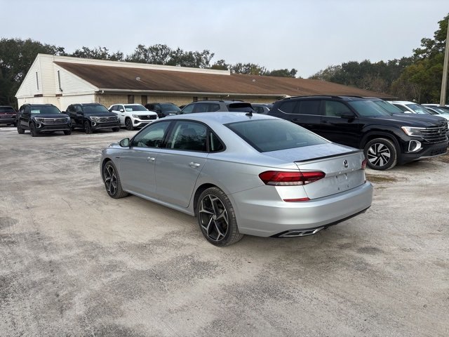Used 2020 Volkswagen Passat 2.0T R-Line image 3