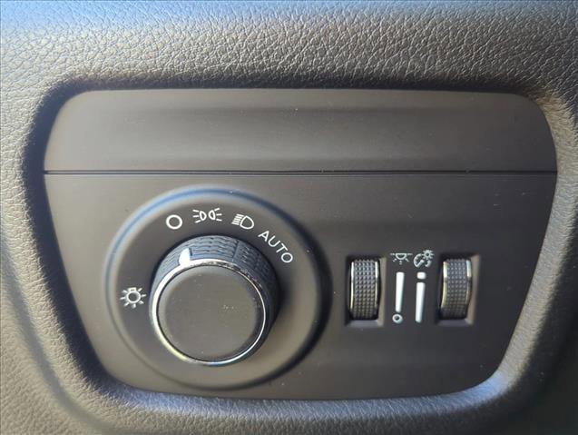 Used 2021 Jeep Grand Cherokee L Laredo w/ Luxury Tech Group I image 13