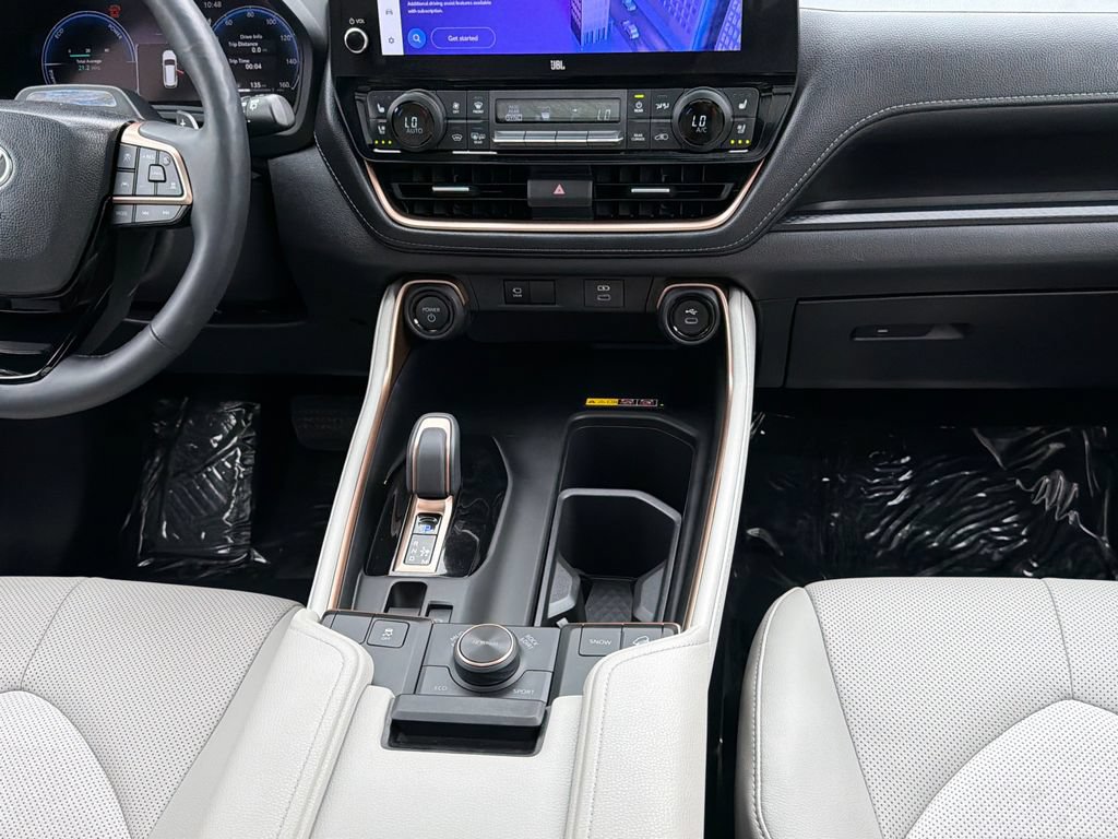 Used 2025 Toyota Grand Highlander AWD Hybrid image 18