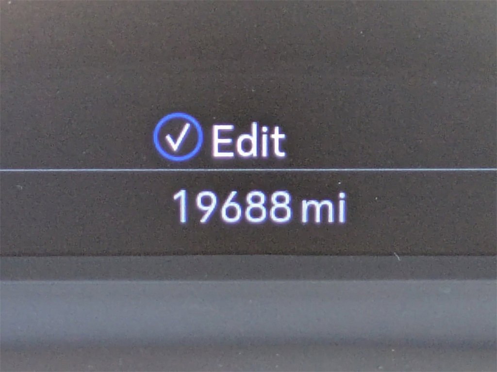 Used 2025 Cadillac XT6 Luxury image 32