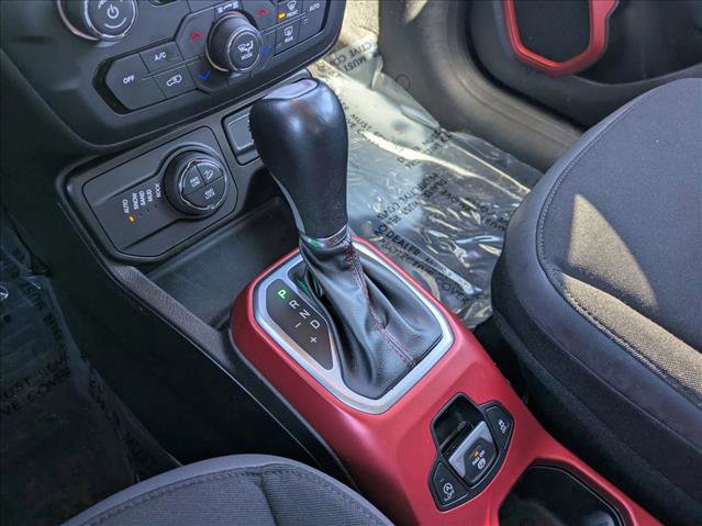 Used 2021 Jeep Renegade Trailhawk image 13