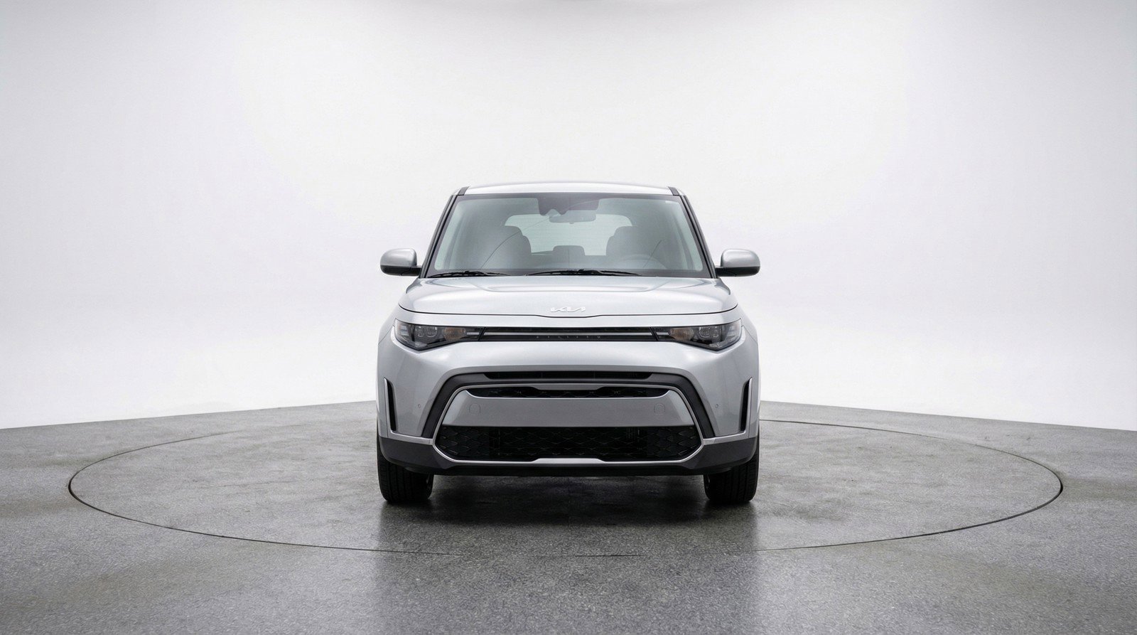 Used 2025 Kia Soul LX w/ LX Technology Package FWD image 2