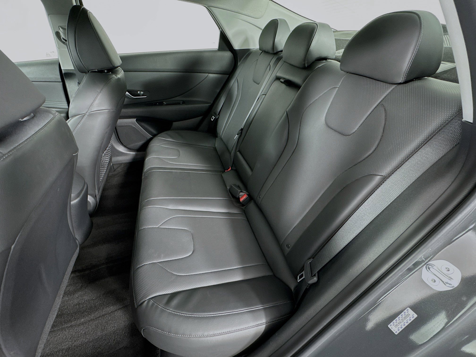 Used 2023 Hyundai Elantra Limited w/ Preferred Accessory Package FWD image 26