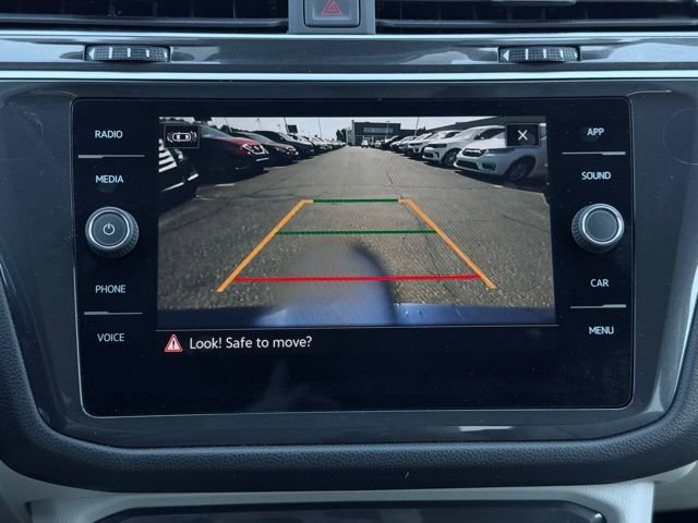 Used 2024 Volkswagen Tiguan SE AWD/4WD image 42