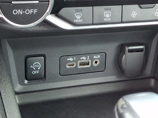 Used 2025 Nissan Sentra SR FWD image 24