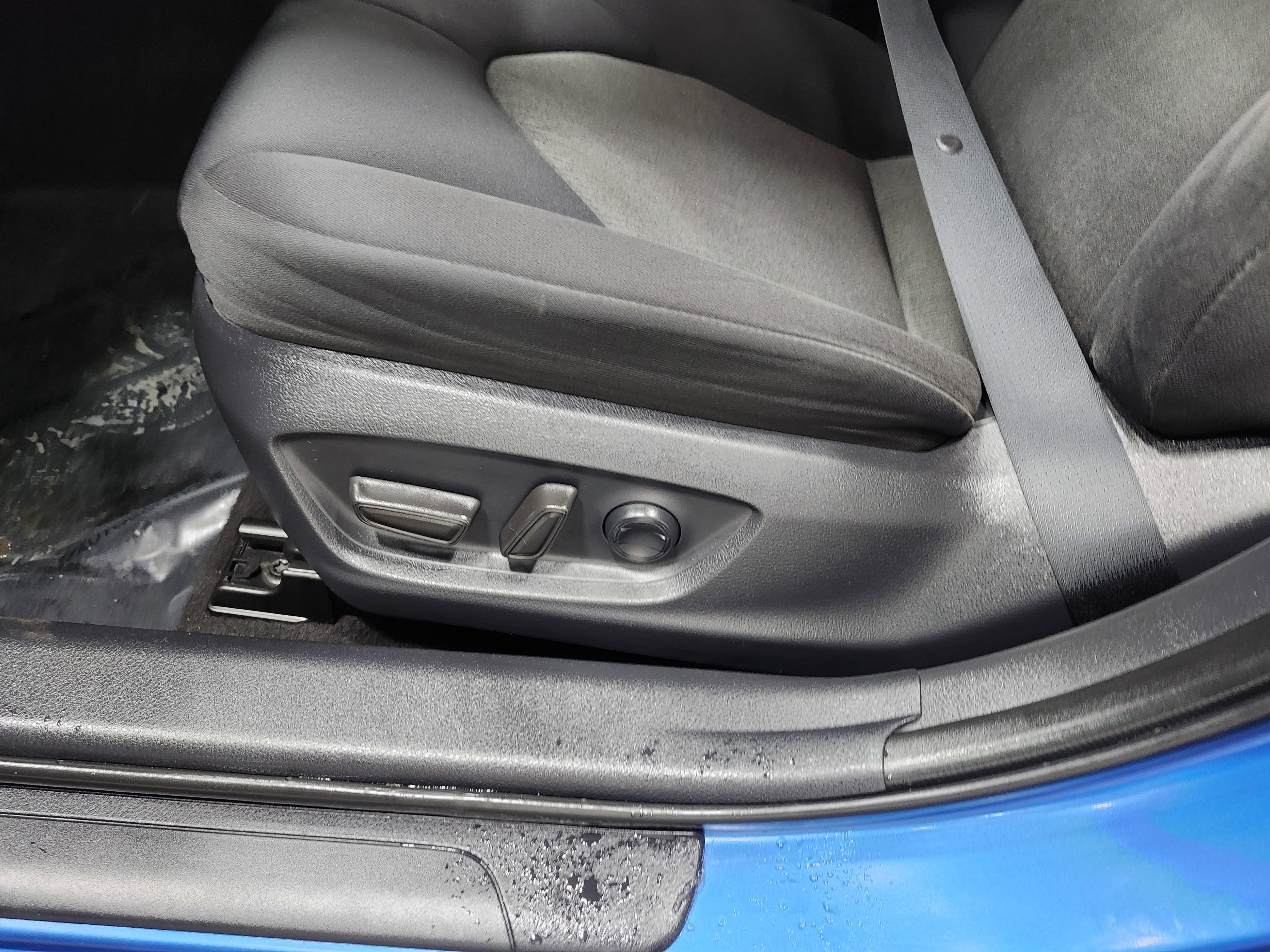 Used 2019 Toyota Camry LE image 22