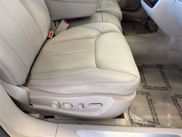 Used 2011 Cadillac DTS Premium w/ Driver Awareness Package image 14