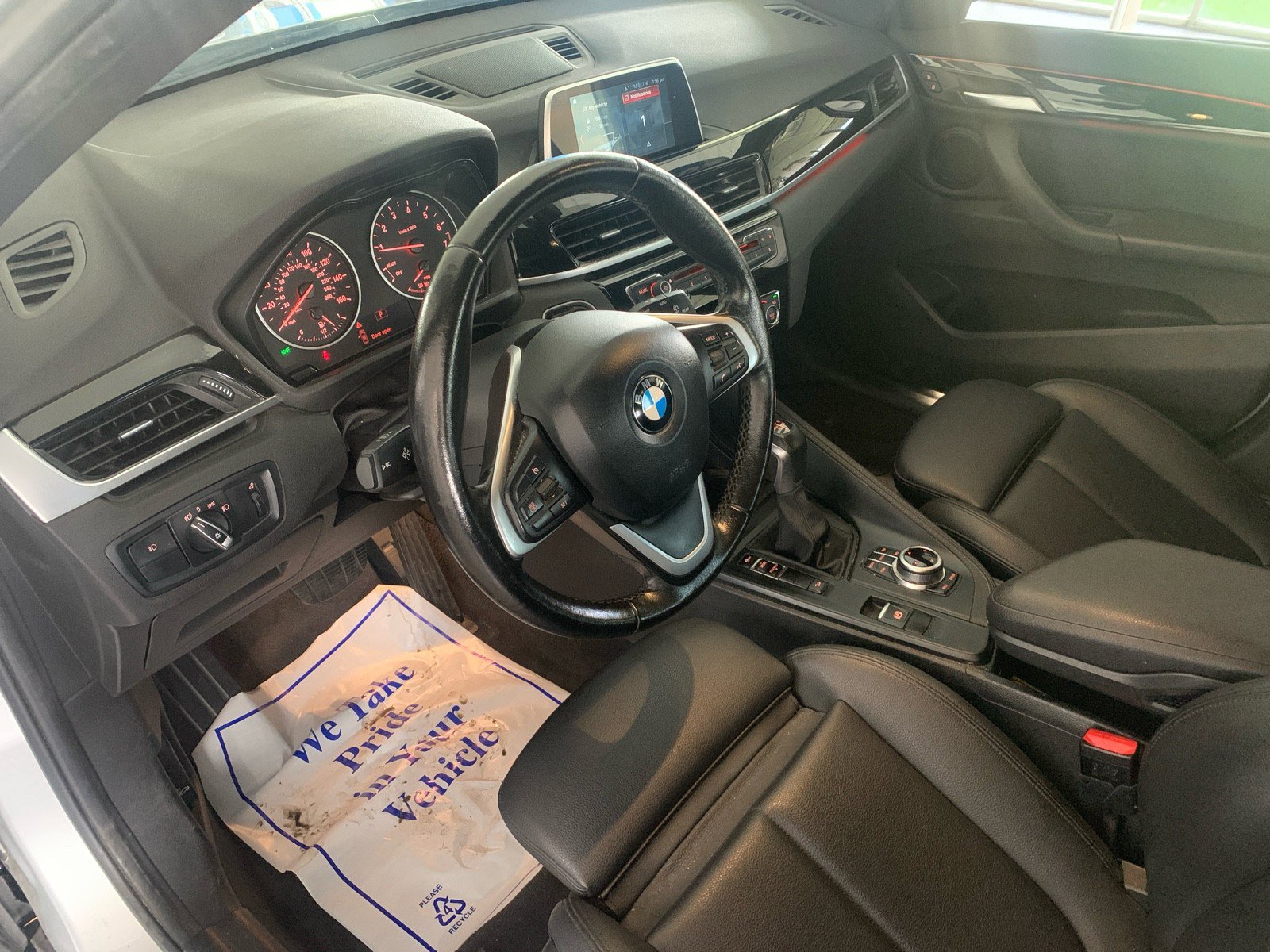 Used 2018 BMW X1 xDrive28i image 9