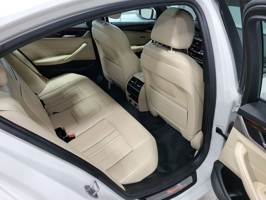 Used 2018 BMW 530i xDrive image 17