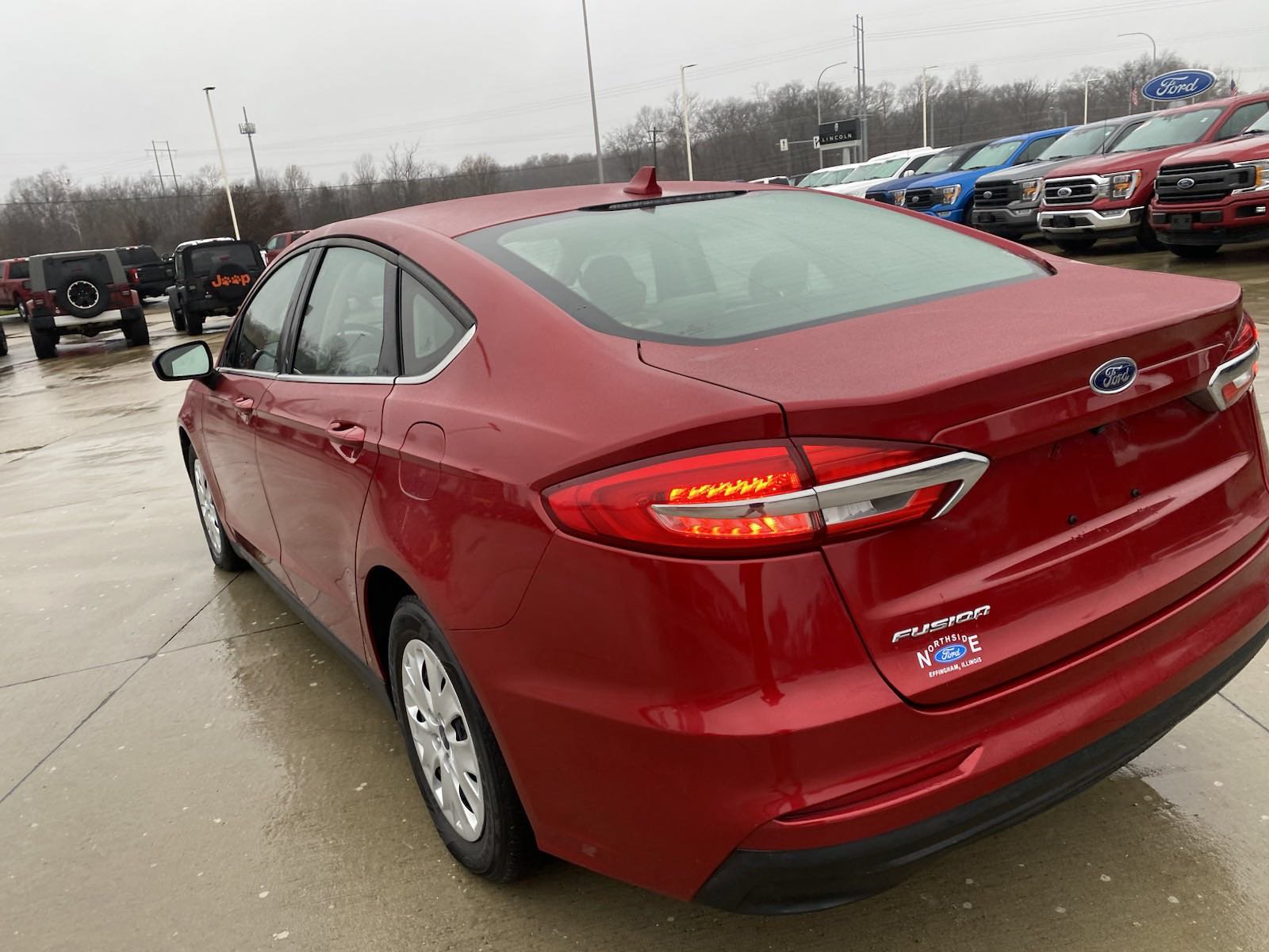 Used 2020 Ford Fusion S FWD image 9