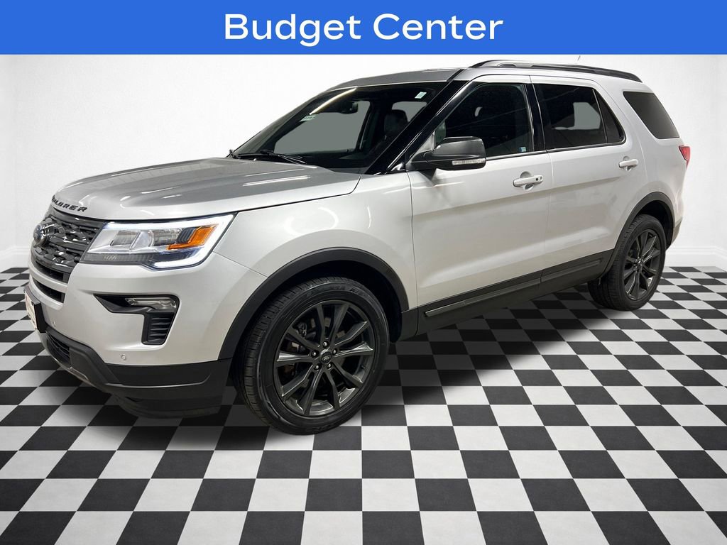 Used 2018 Ford Explorer XLT w/ Equipment Group 202A image 4