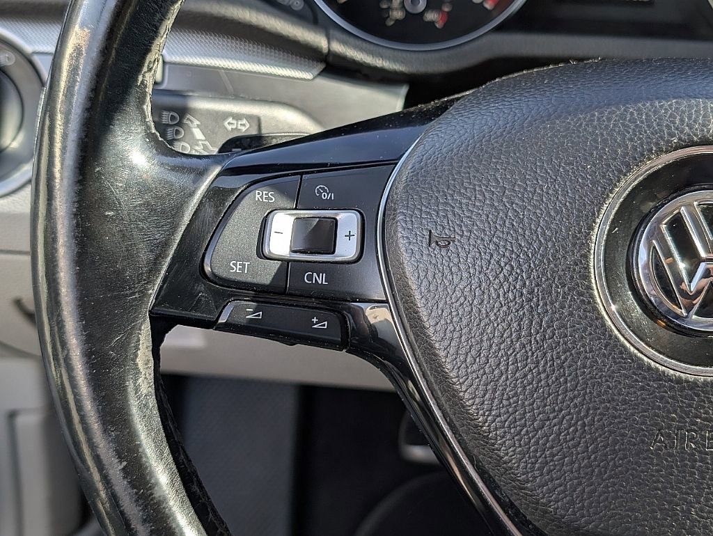 Used 2017 Volkswagen Passat 1.8T R-Line image 10