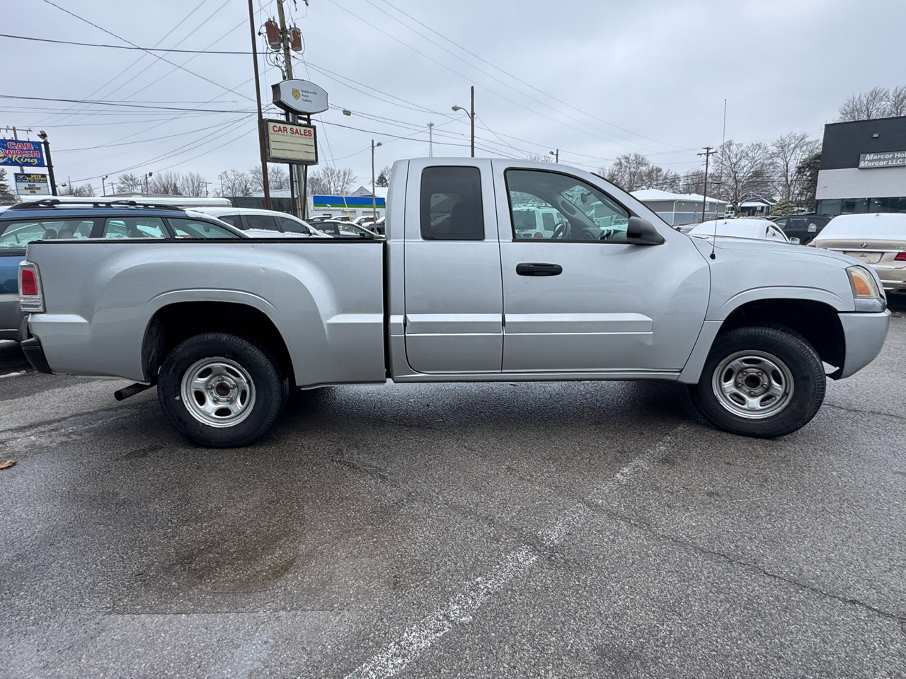 Used 2008 Mitsubishi Raider LS image 7
