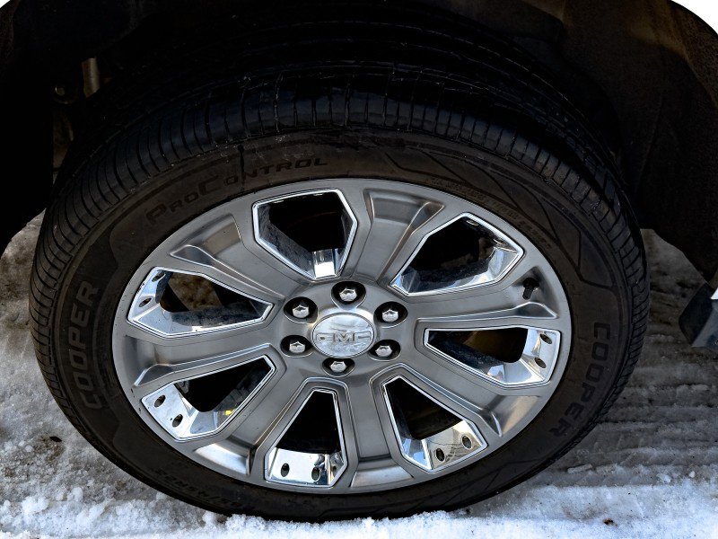 Used 2016 GMC Yukon Denali w/ Open Road Package image 45