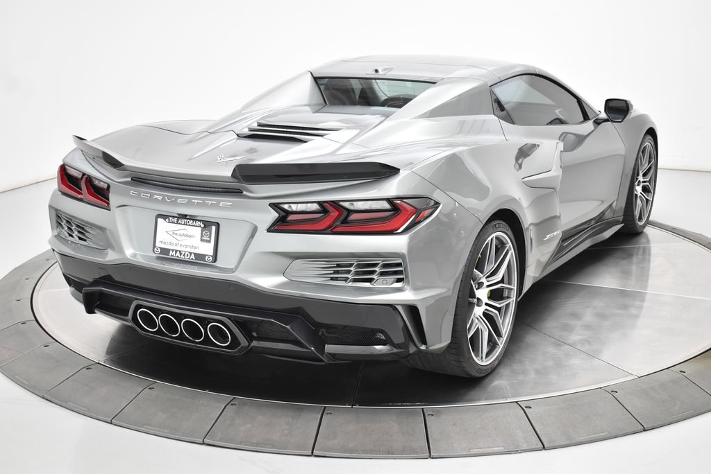 Used 2024 Chevrolet Corvette Z06 RWD image 33