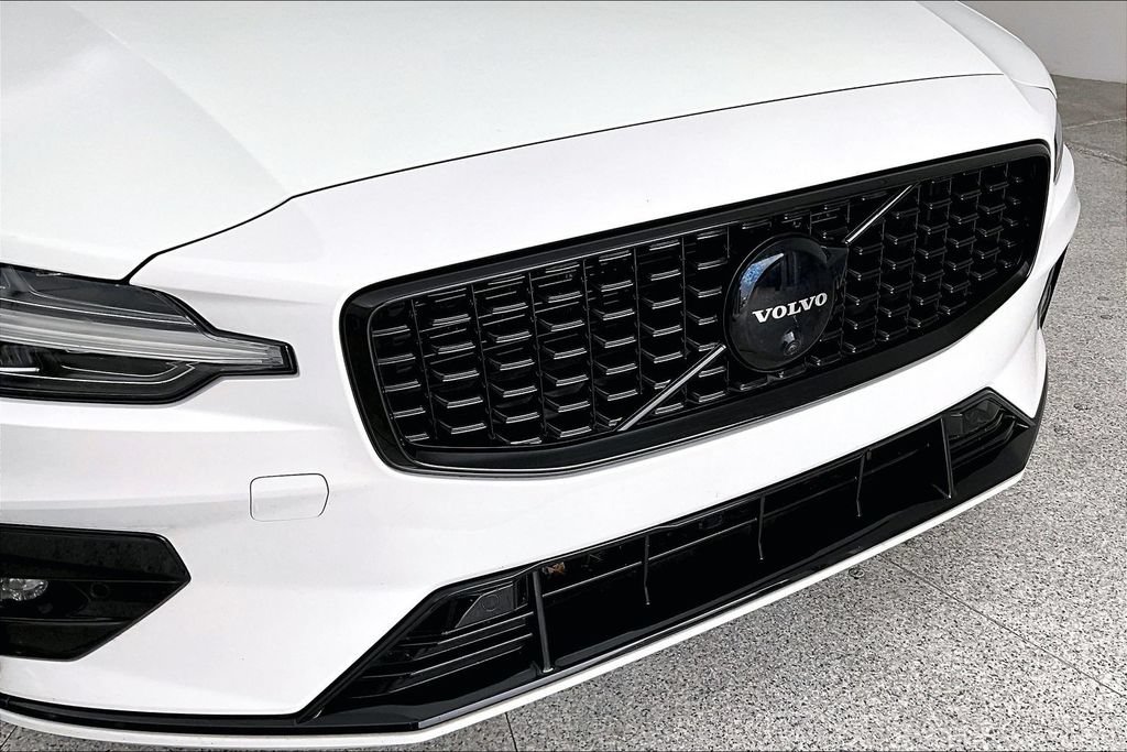 Certified 2023 Volvo S60 B5 Plus w/ Climate Package AWD/4WD image 38
