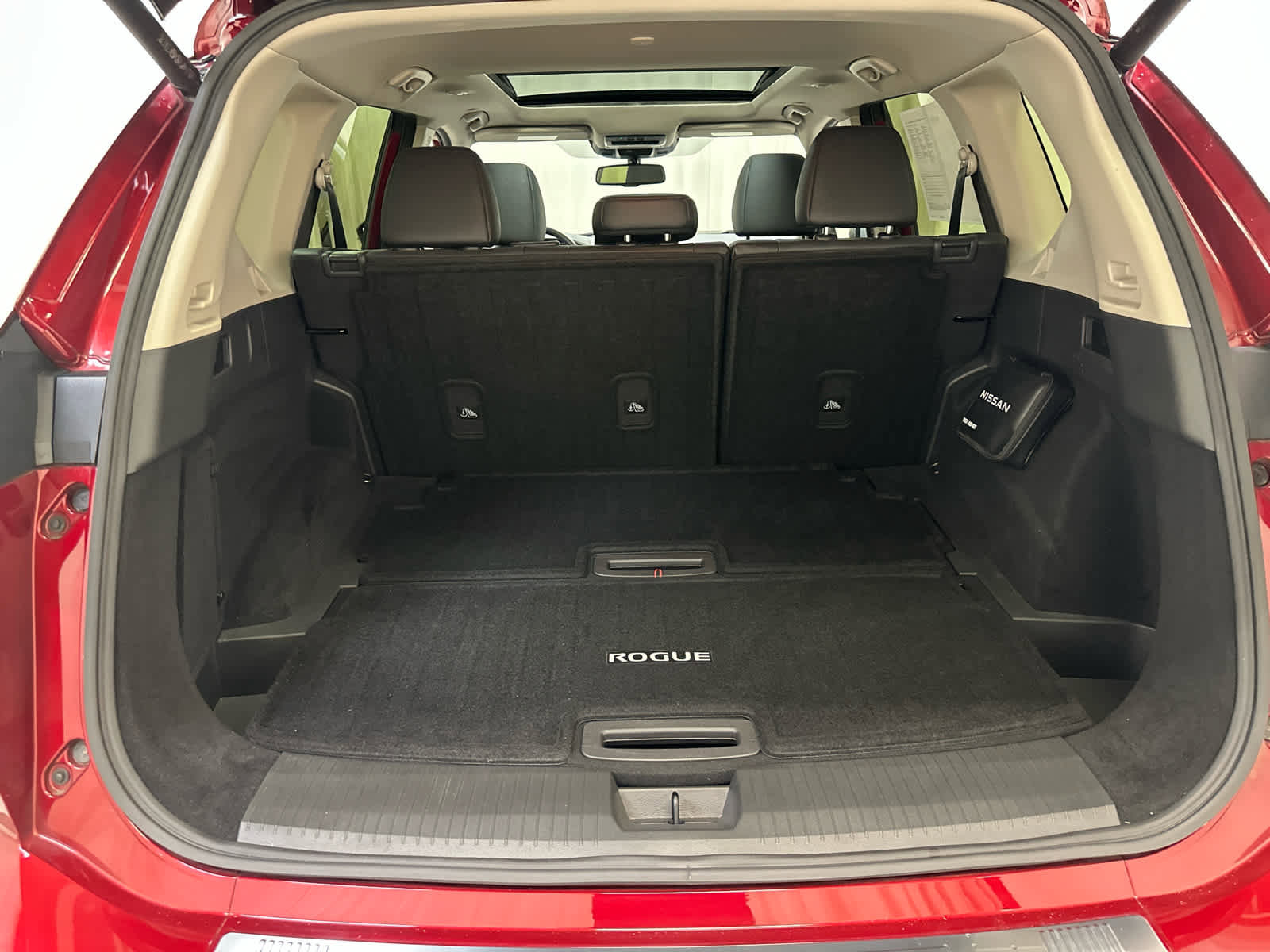 Certified 2024 Nissan Rogue Platinum AWD/4WD image 25