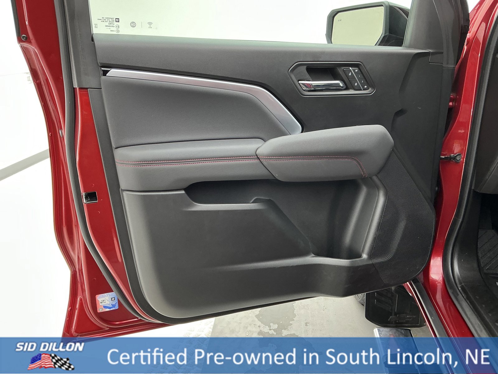 Used 2023 Chevrolet Colorado Z71 w/ Z71 Convenience Package 2 image 16