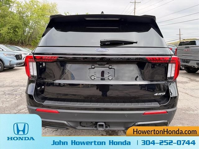 Used 2025 Ford Explorer ST-Line w/ ST-Line Street Pack AWD/4WD image 5