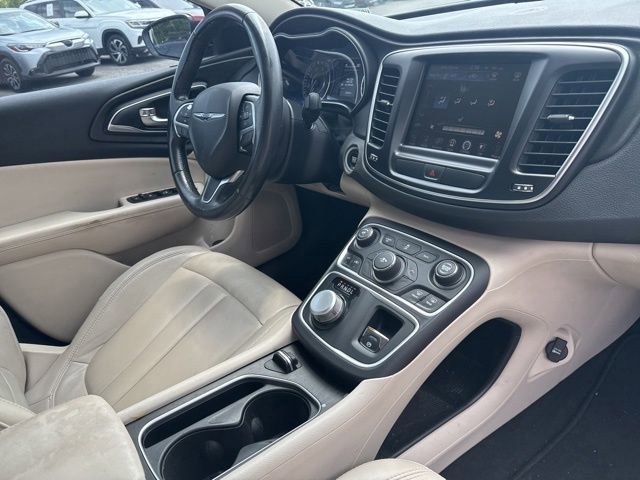 Used 2016 Chrysler 200 Limited FWD image 14