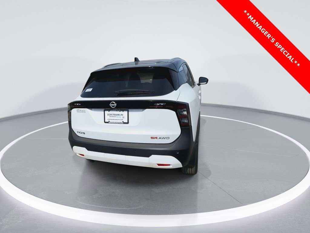New 2025 Nissan Kicks SR w/ SR Premium Package image 8