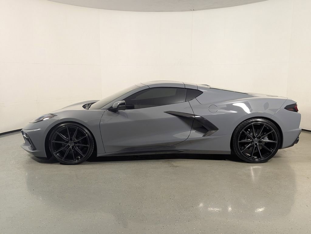 Used 2024 Chevrolet Corvette Stingray Preferred Cpe w/ Battery Protection Package image 4
