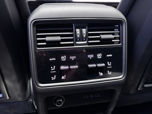 New 2026 Porsche Cayenne Coupe AWD/4WD image 27