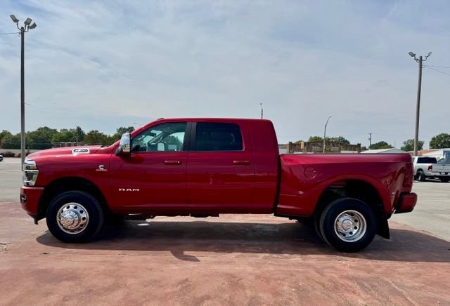 New 2027 RAM 3500 Laramie AWD/4WD image 9