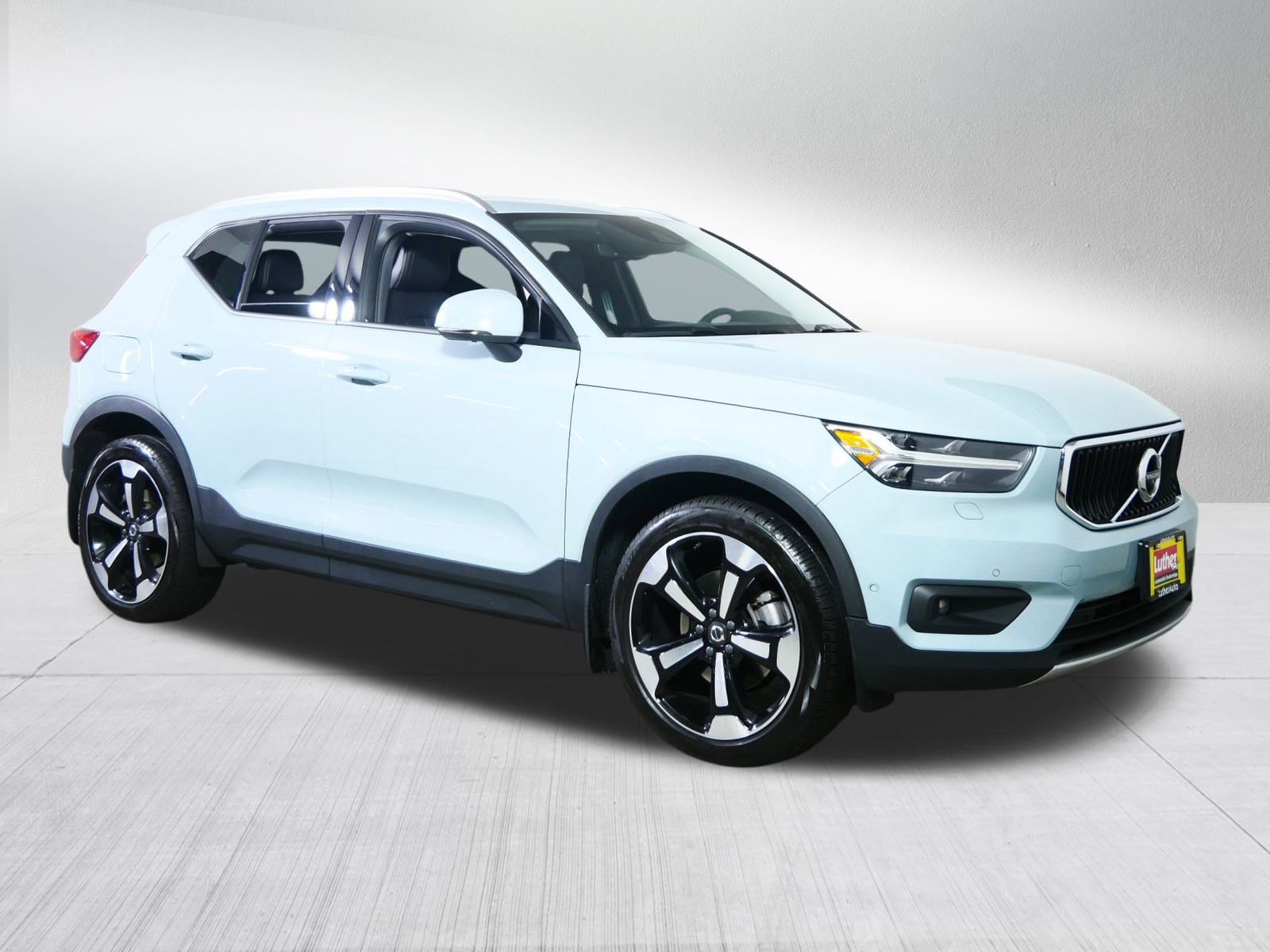 Used 2019 Volvo XC40 T5 Momentum