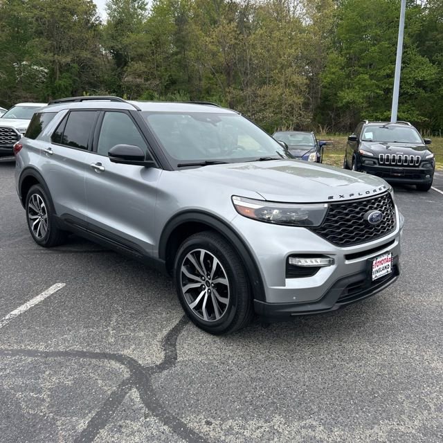 Used 2020 Ford Explorer ST w/ Premium Technology Package AWD/4WD image 2