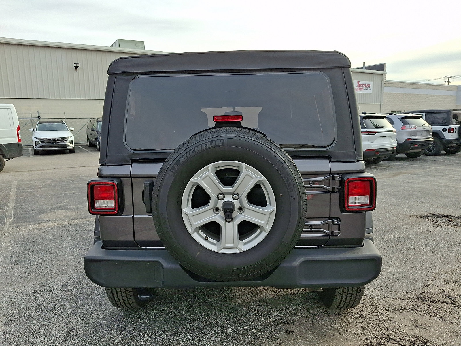 Used 2021 Jeep Wrangler Unlimited Sport image 7