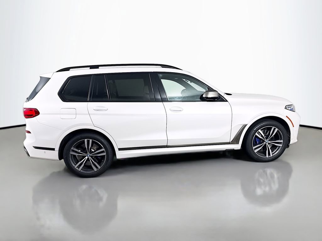Used 2022 BMW X7 M50i image 4