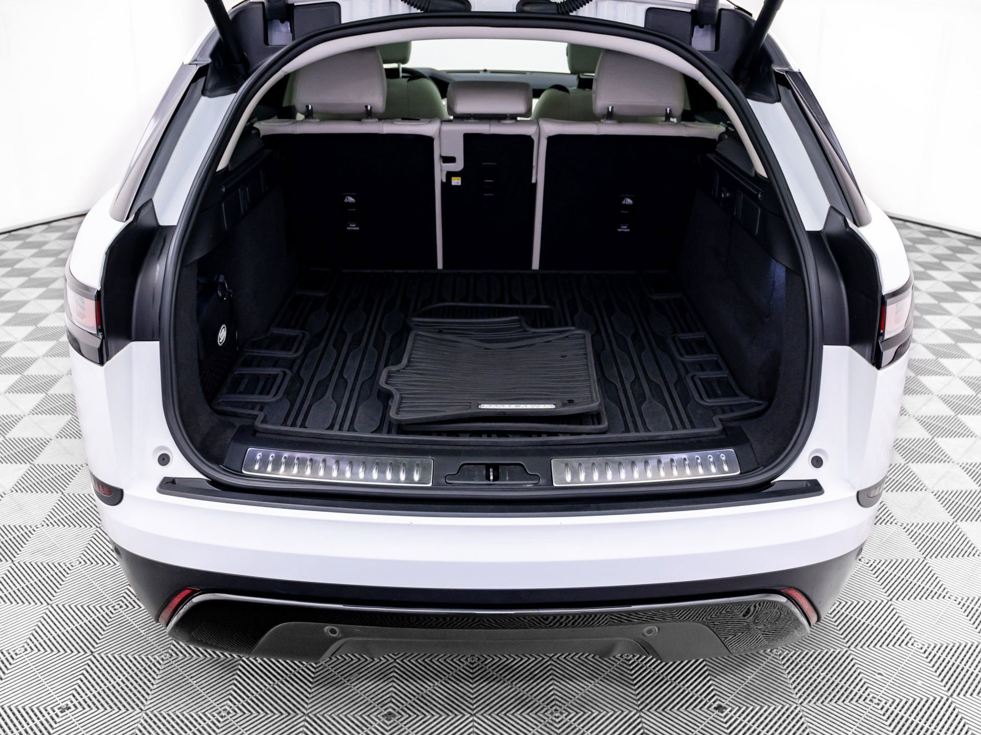 Used 2021 Land Rover Range Rover Velar S image 31