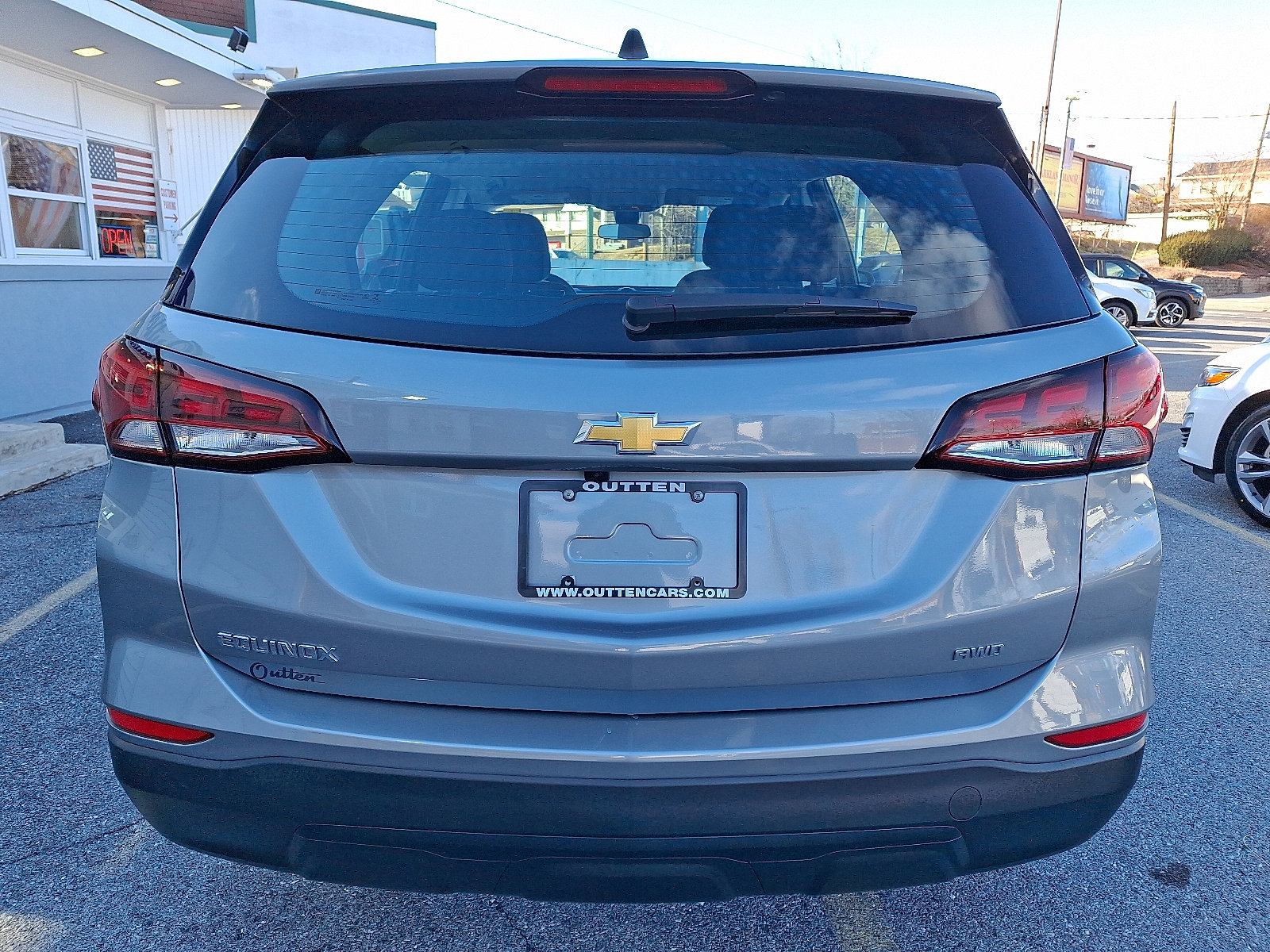 Used 2023 Chevrolet Equinox LS image 4