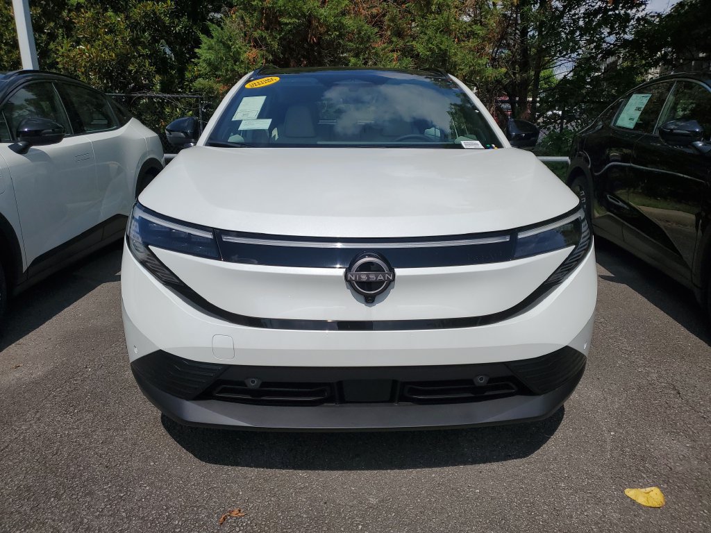 New 2026 Nissan Leaf Platinum+ w/ Cargo Package (Platinum+) FWD image 33