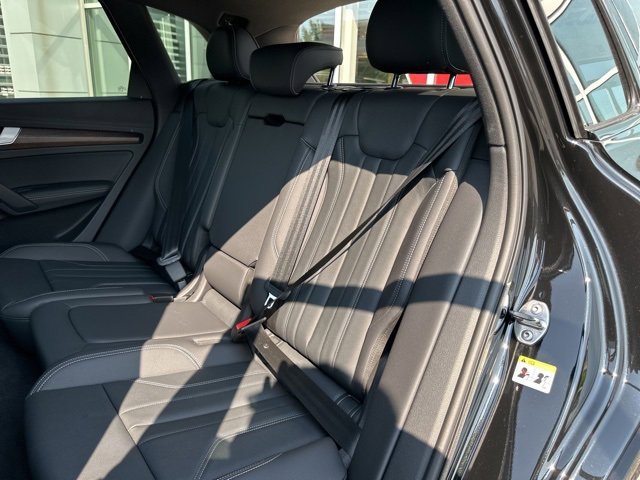 New 2025 Audi Q5 e Premium Plus image 10
