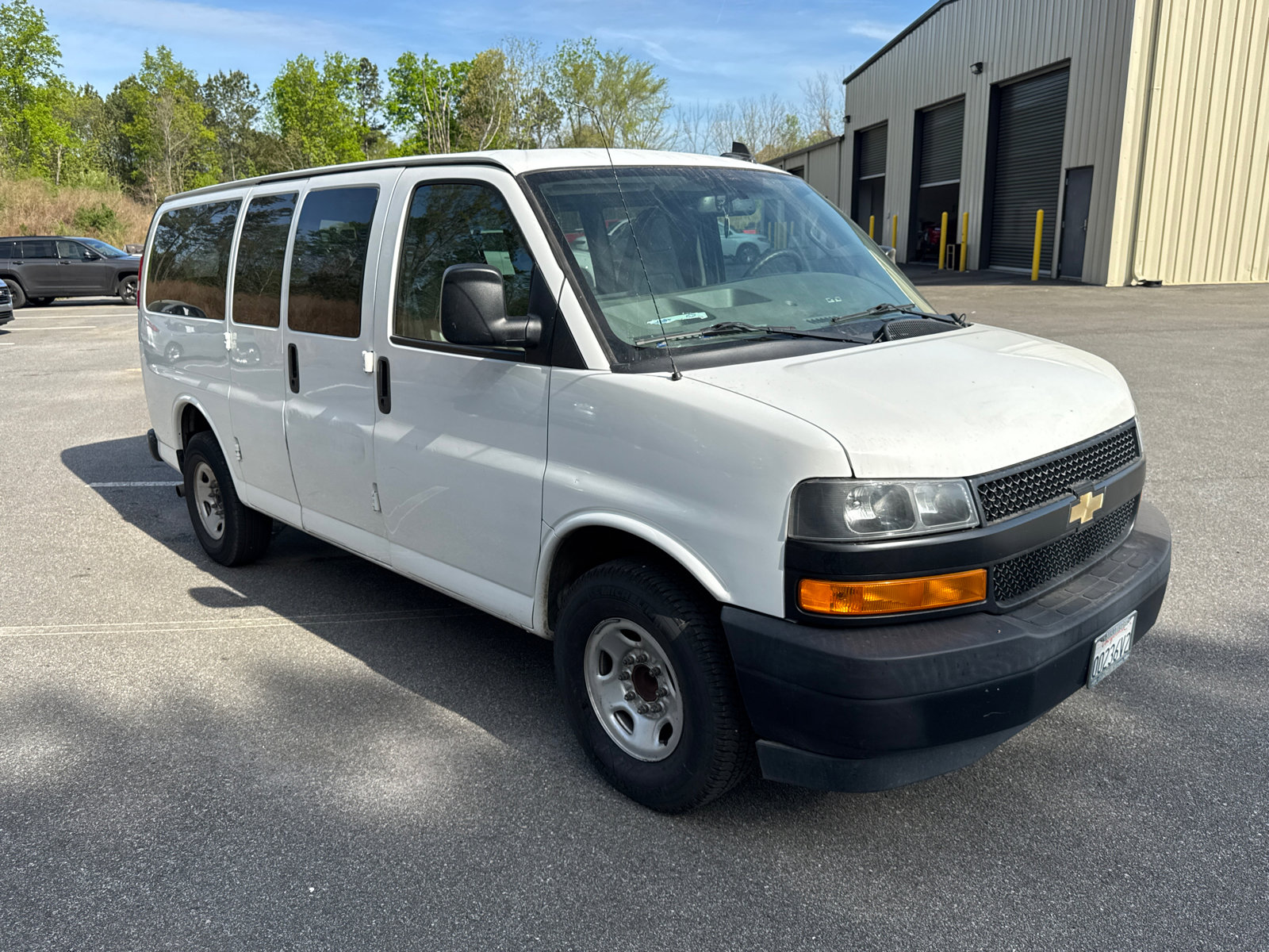 Used 2019 Chevrolet Express 3500 LS image 3