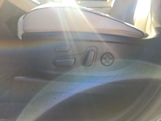 Used 2021 Hyundai Palisade Limited w/ Winter Package image 8