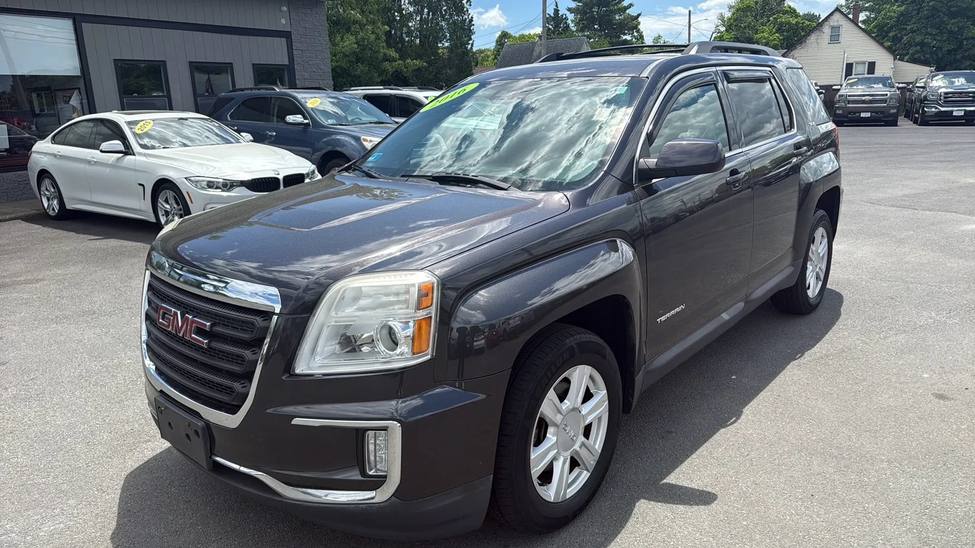 Used 2016 GMC Terrain SLE w/ Driver Alert Package I AWD/4WD image 3