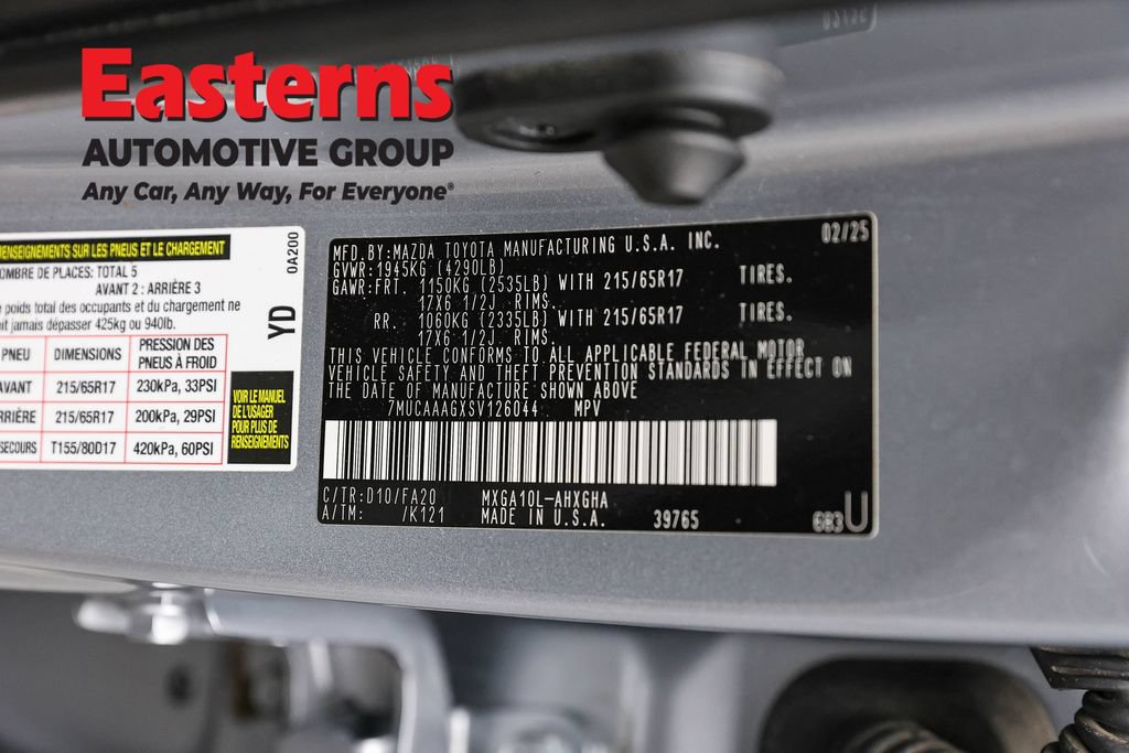 Used 2025 Toyota Corolla Cross LE FWD image 33