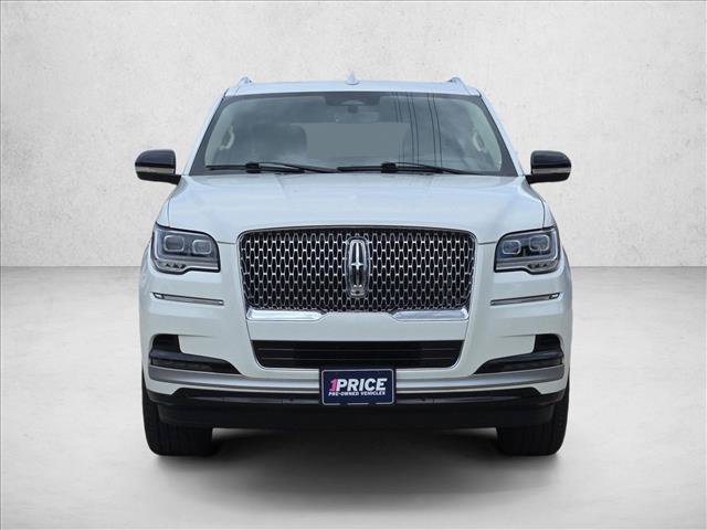 Used 2024 Lincoln Navigator L Reserve AWD/4WD image 2