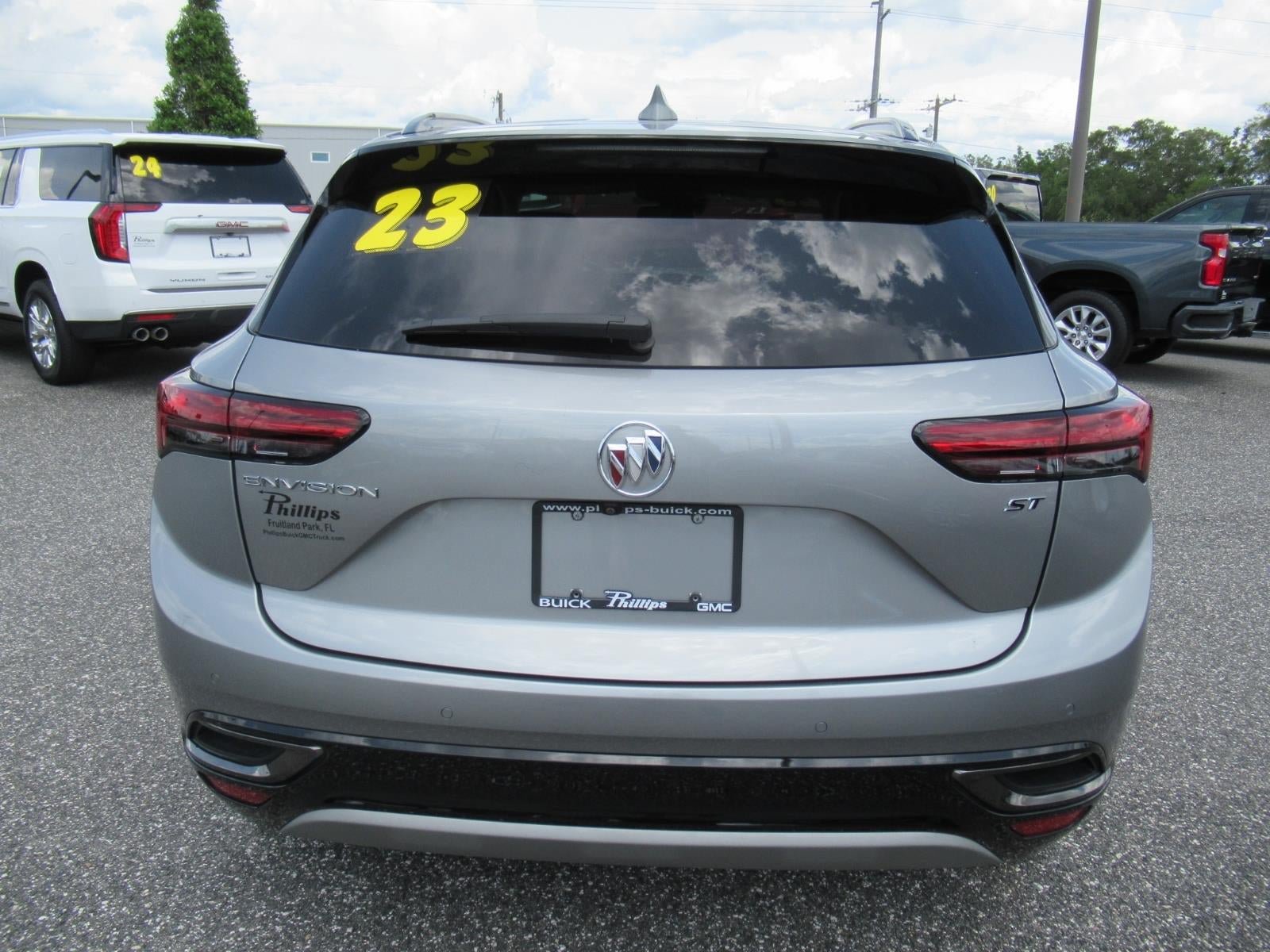 Used 2023 Buick Envision Essence w/ Sport Touring Package FWD image 6