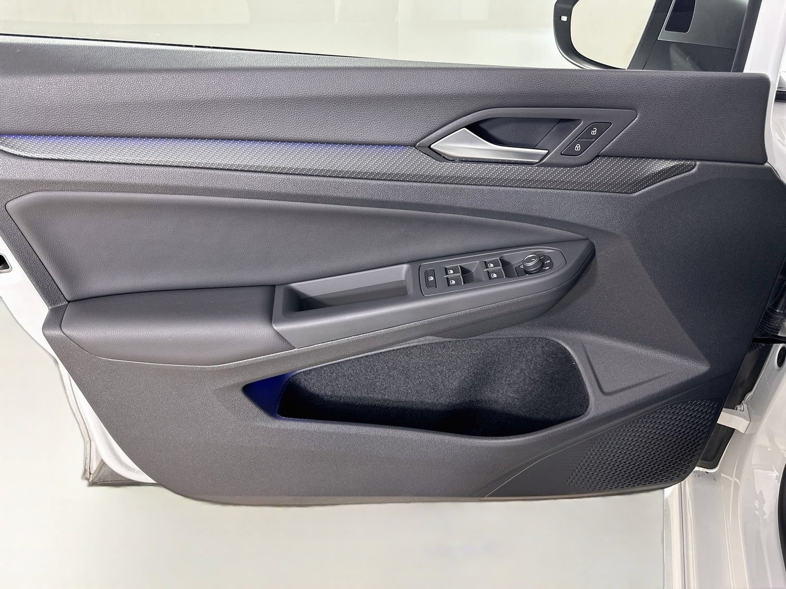 Used 2024 Volkswagen Golf R AWD/4WD image 17