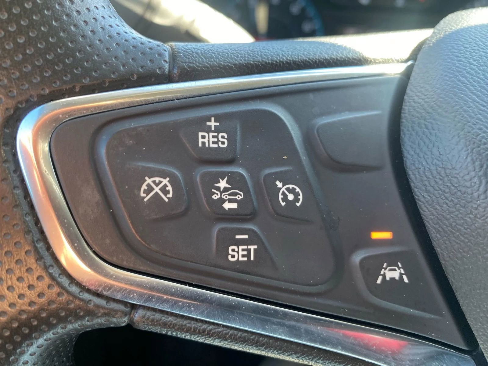 Used 2021 Chevrolet Equinox LS image 17